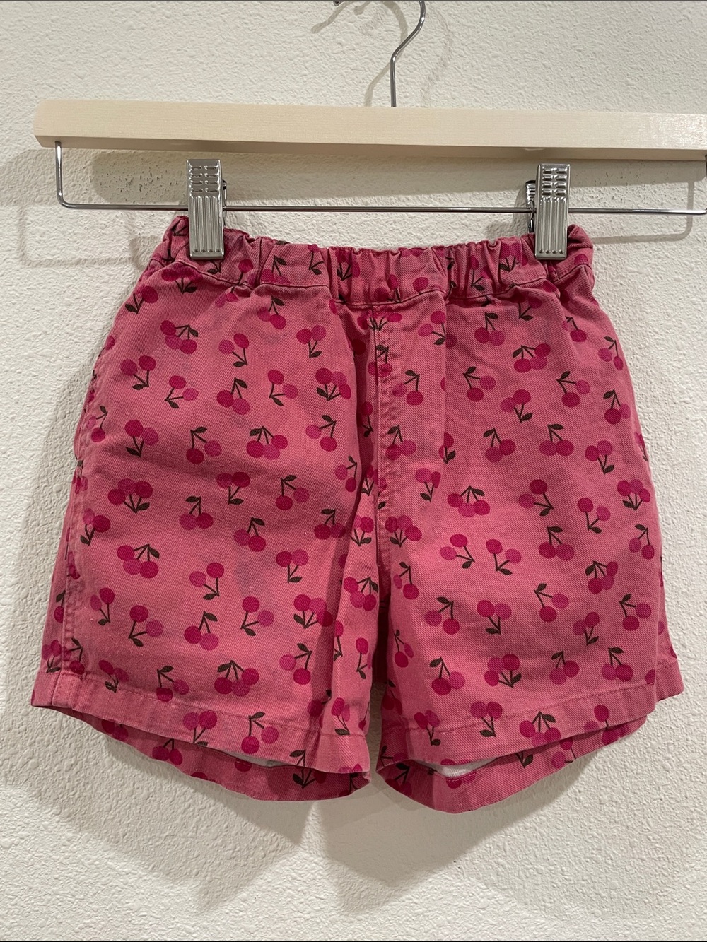 UNIQLO Kids Girls Cherry Print Pink Shorts Size 3T